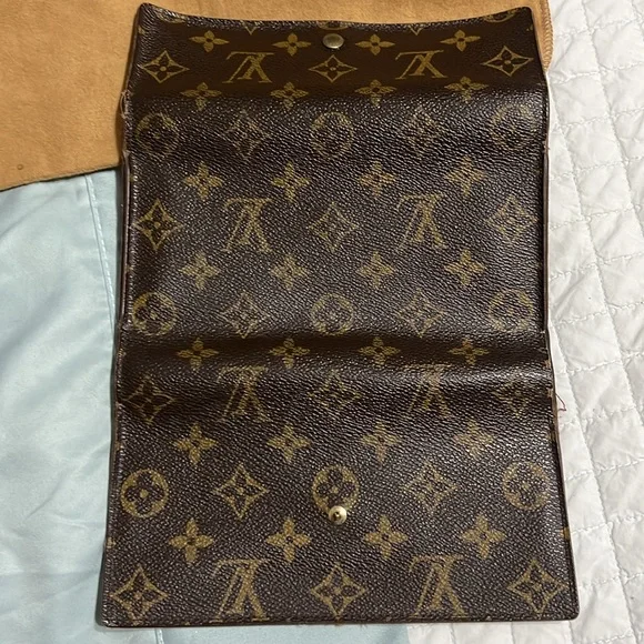 AUTHENTIC VINTAGE LV WALLET - Picture 6 of 12